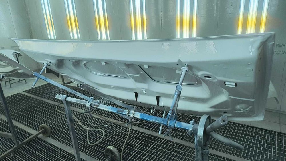 Vind capota față Logan 2