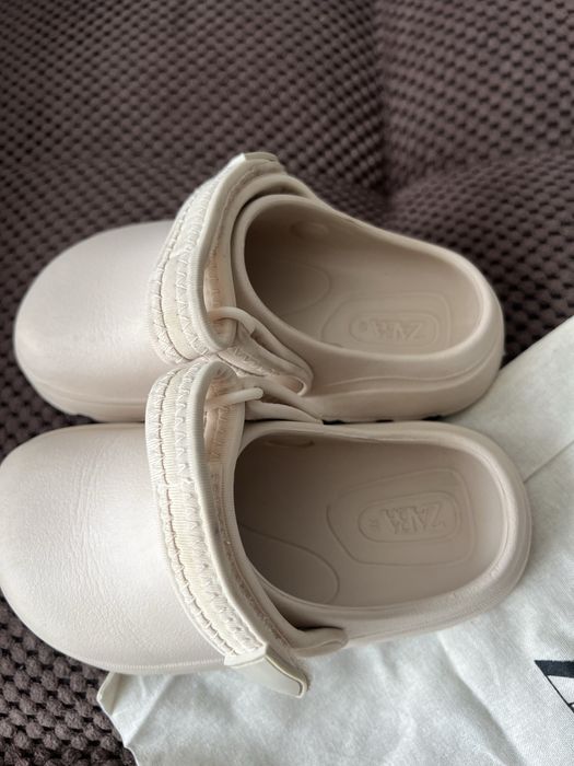 Сандали Zara номер 26