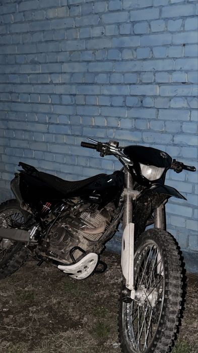 Продается мотоцикл эндуро 06