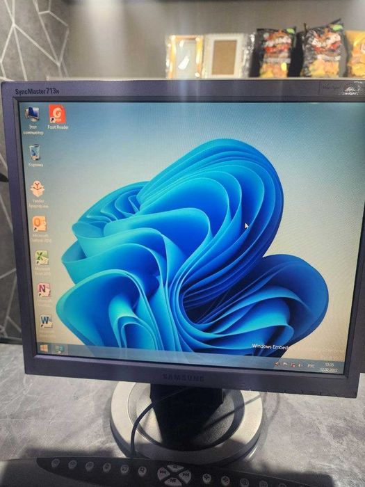 кейс не дорогой DDR 2 945 Плата+экран +клавиатура