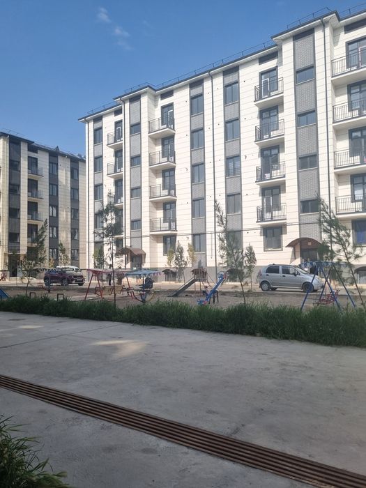 Карши шахарда жойлашган