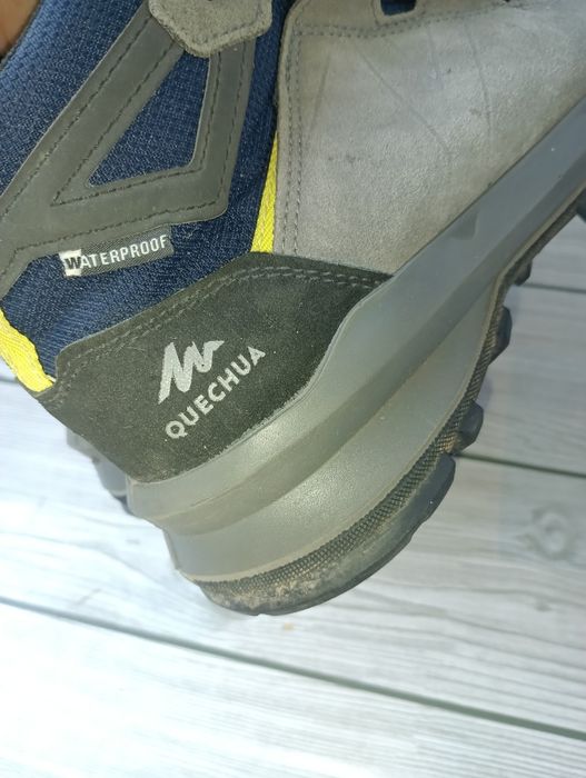 Quechua Waterproof N 39 маратонки