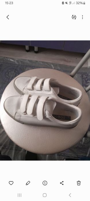 Срочно продам кроссовка женские