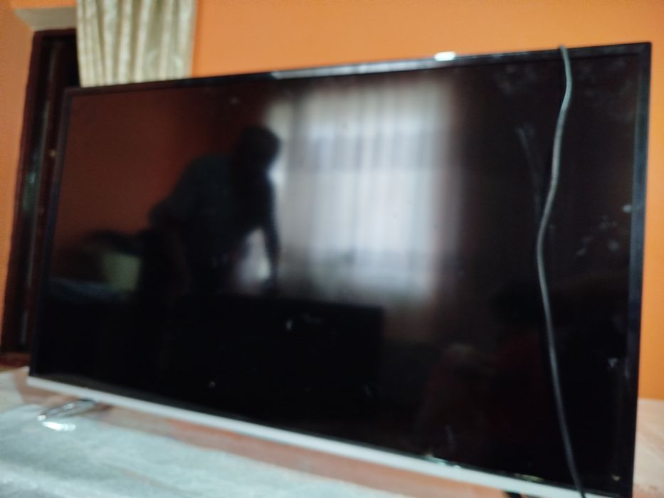 Телевизор артел 42   43