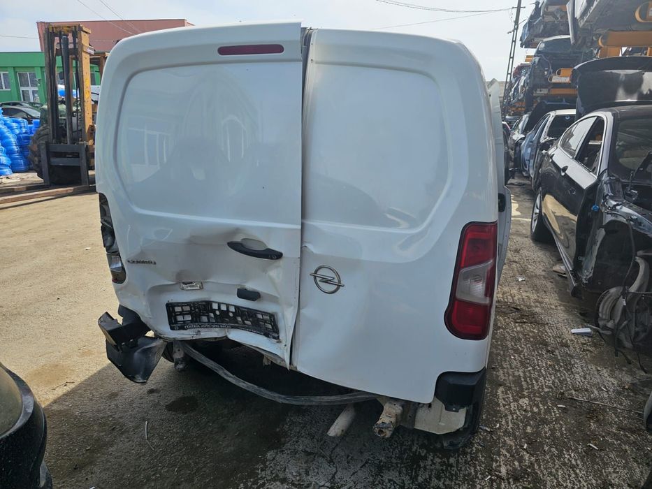 Dezmembrez Opel Combo E [2018 - 2019] Compactvan 1.5 D15DT LQJ