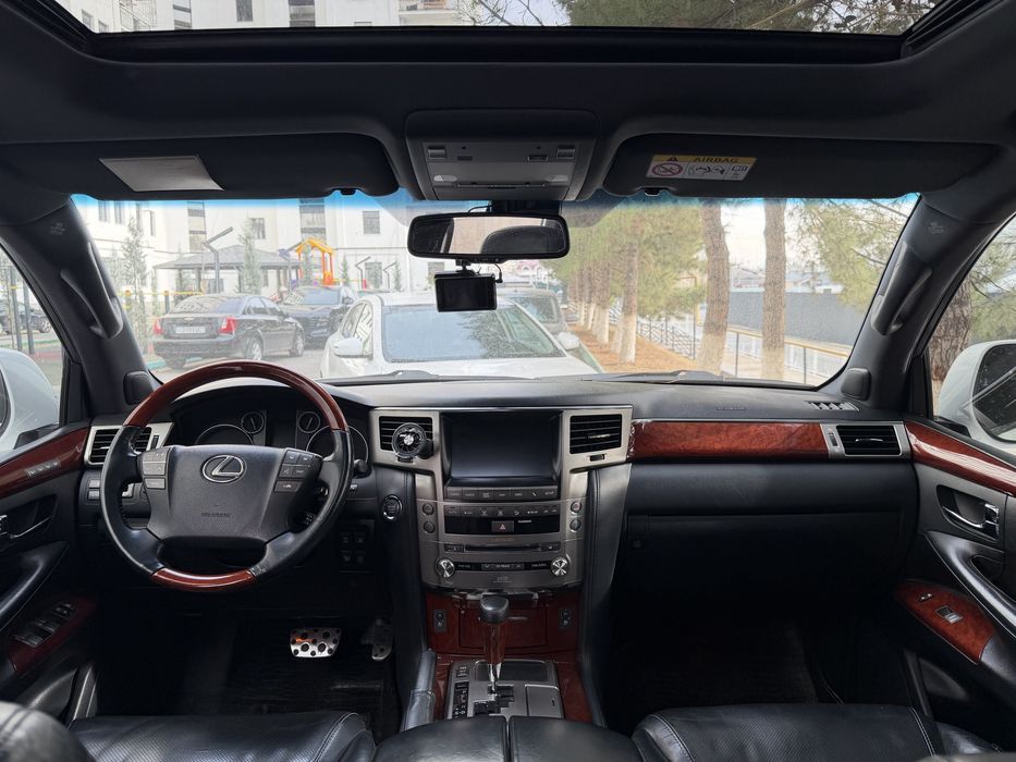 Продается Lexus LX570S