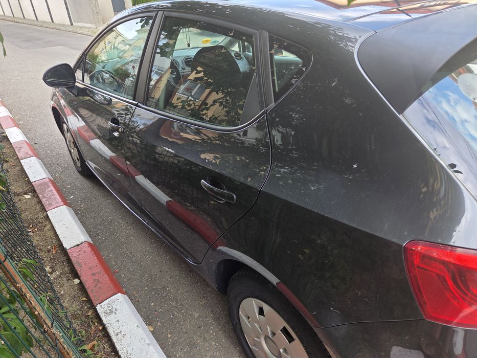 Vând Seat ibiza 2010