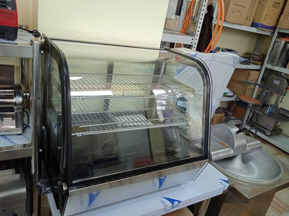 Витрина кондитерская настольная