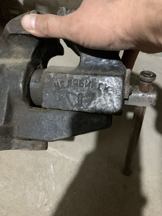 Тиски сотаман