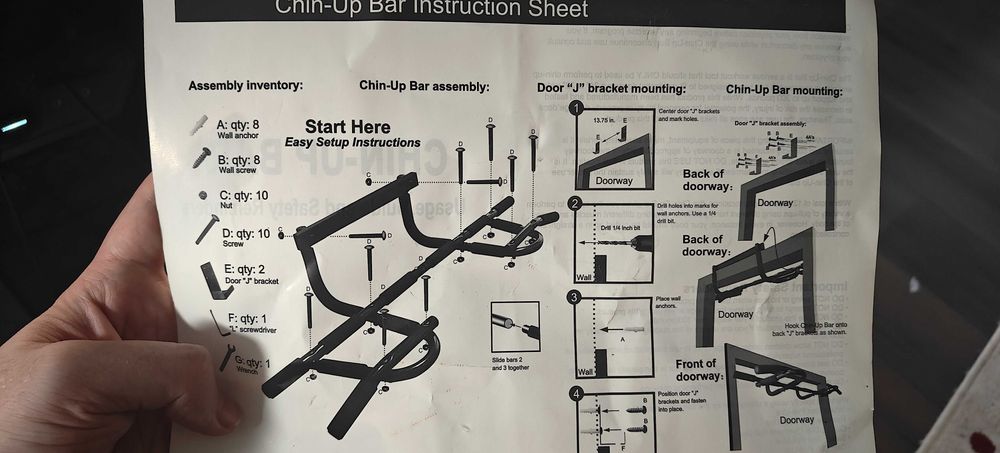 Bară tracțiuni cu montare pe perete sau tocul usii