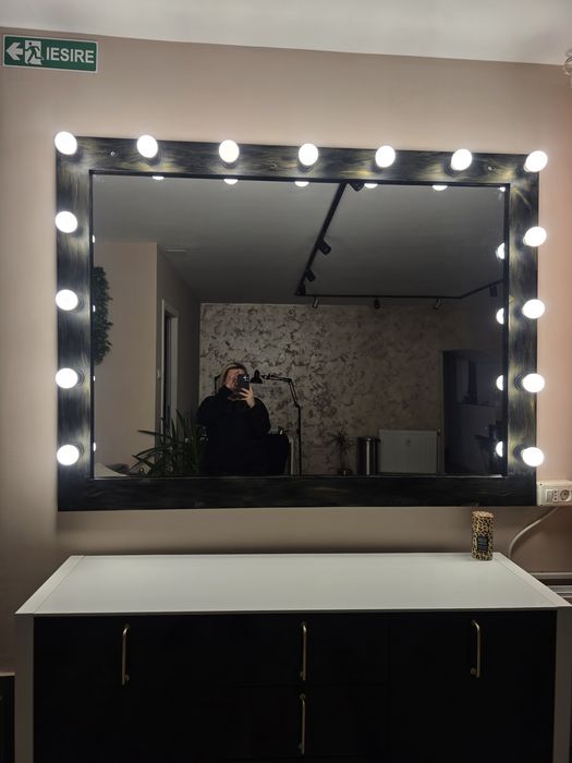 Închiriez post de make-up