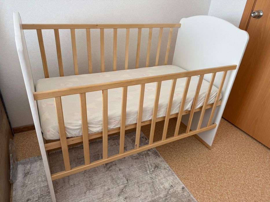 Детская кровать в хорошем состоянии