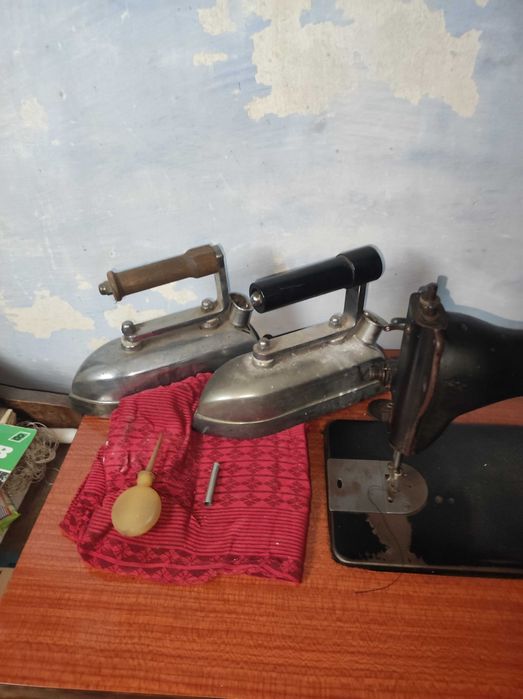 Електрическа ретро ютия