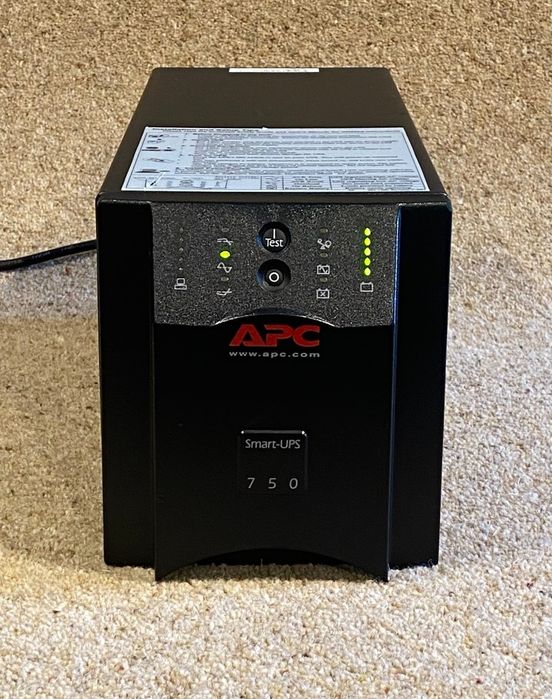UPS APC smart 750va
