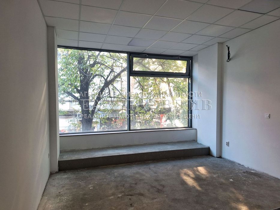 Продава се Офис в Пловдив, Център - 370 кв.м за 2298 €/кв.м - Снимка #4