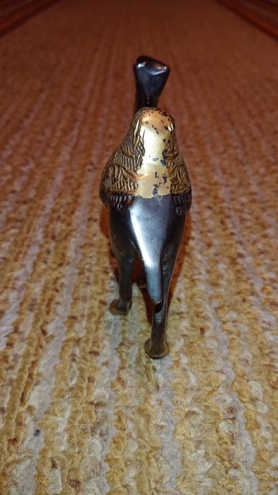 Бронзова статуетка - "Камила"