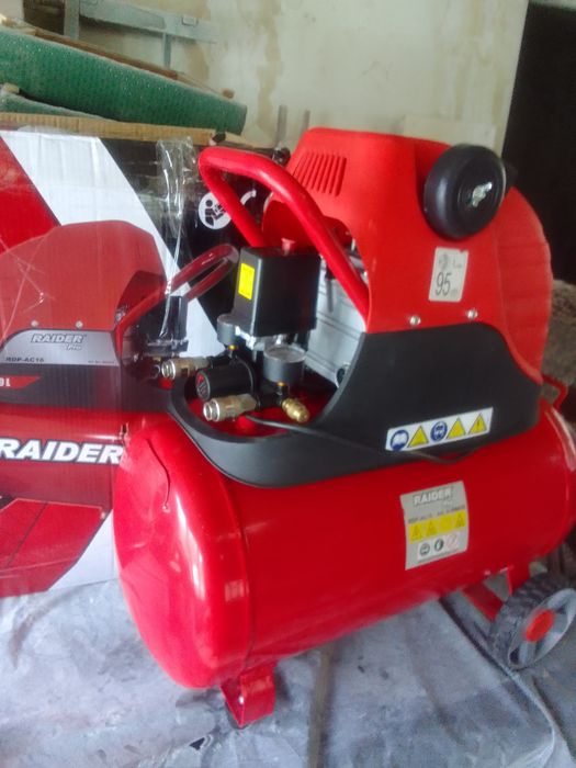 Компресор за въздух Райдер  100л.и 50л.л.