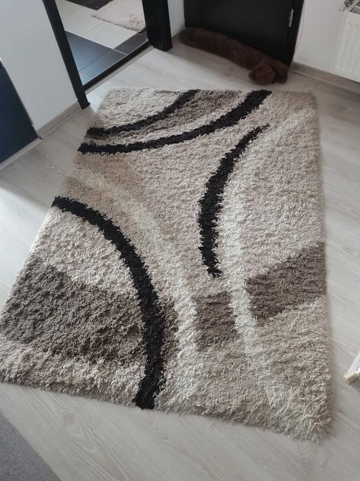 Vând covoare living