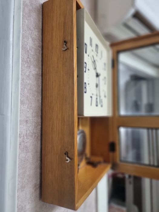 Ходики в хорошем состоянии.