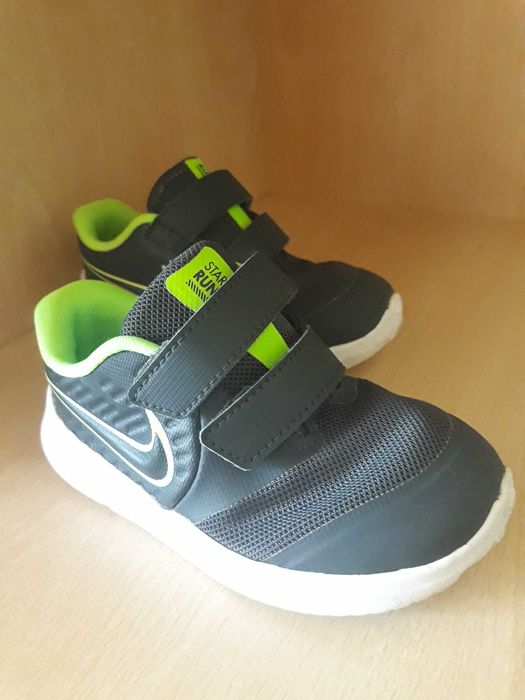Децки маратонки nike