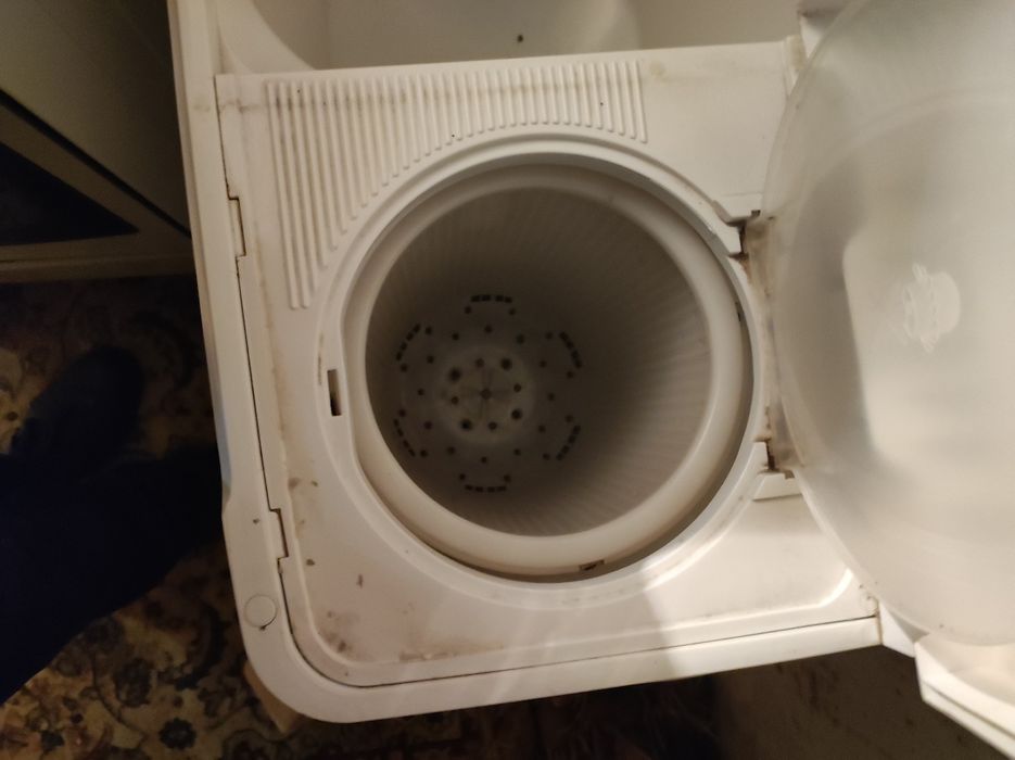 Продам машинку полу автомат.