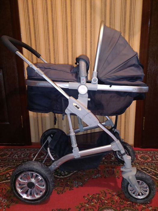 Детская коляска в хорошем состоянии
Продаётся удобная и