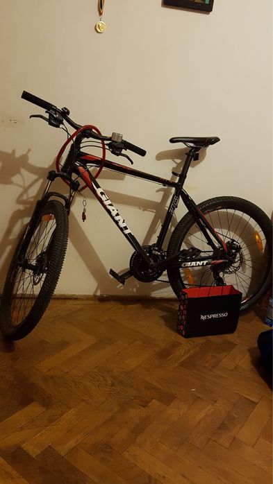 Bicicleta Giant ATX L 27.5
