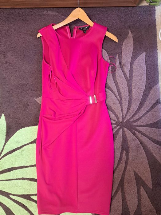 Страхотна цикламена рокля с детайли LIPSY LONDON