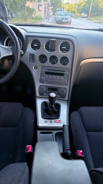 Продавам Alfa Romeo 159