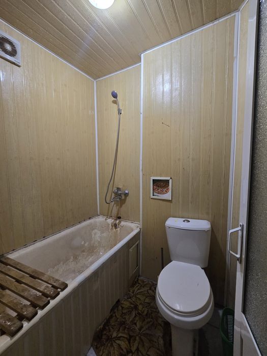 Zudlik bilan frunze massifda 1 xonali kvartira ijaraga beriladi