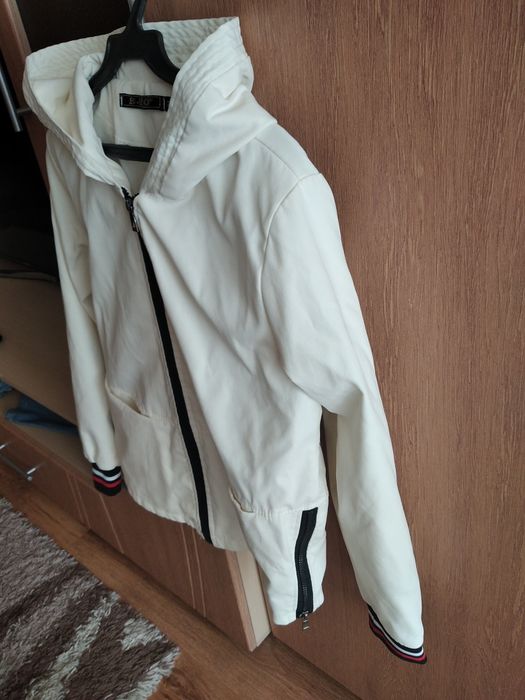 Продаю женские вещи