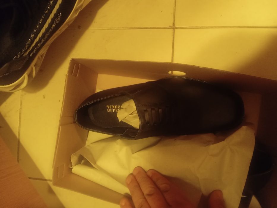 Продавам официални обувки