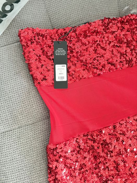 Fashion Nova рокли