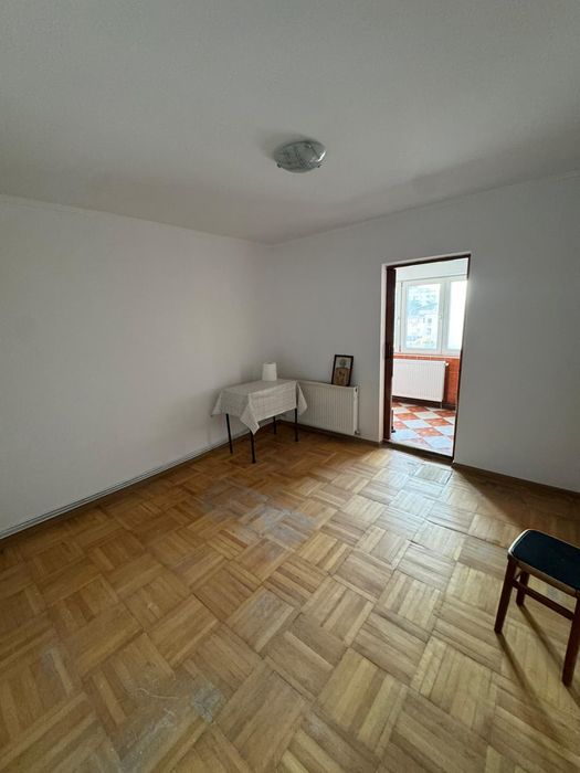 Apartament de închiriat