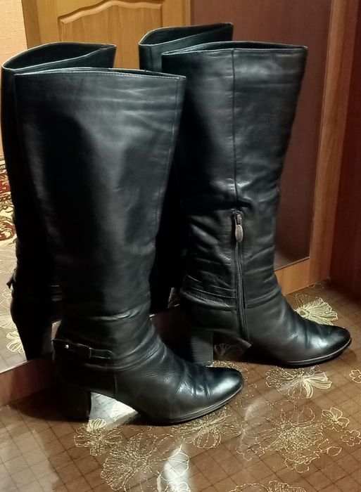 Сапоги женские. кожа. Торг!