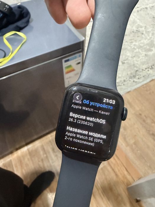Продам Apple Watch se 2