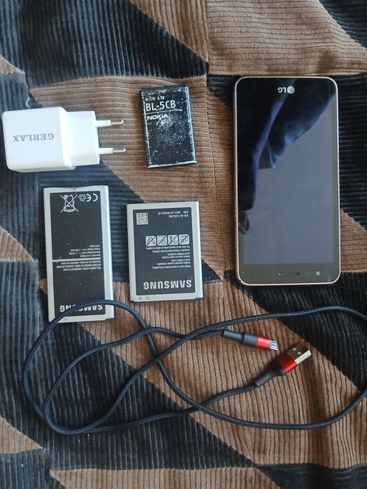 Продам телефон не дорого