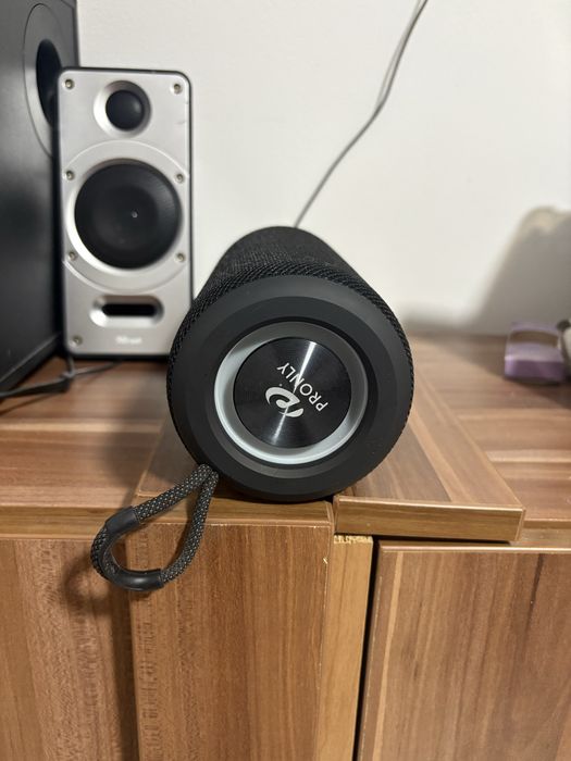 Vând boxa bluetooth