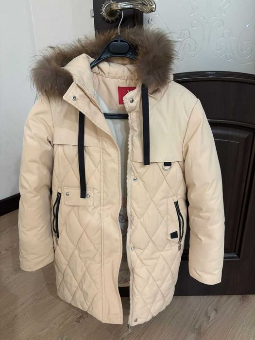 Продам куртку для девочки на 9-11 лет