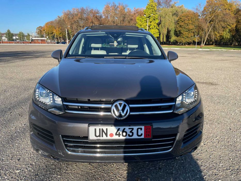 VOLKSWAGEN Touareg 2012 — imagine 1
