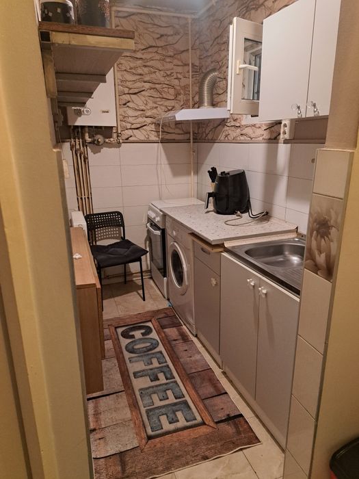 Inchiriez garsoniera pe bdul mihai viteazu