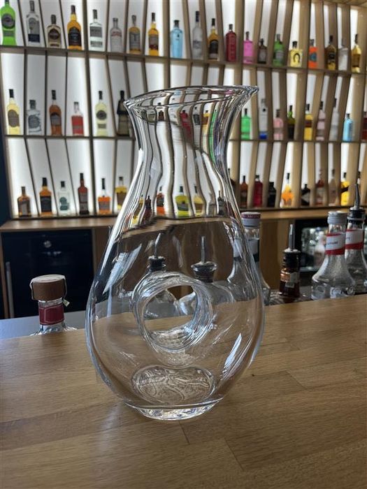 Стъклена кана за напитки