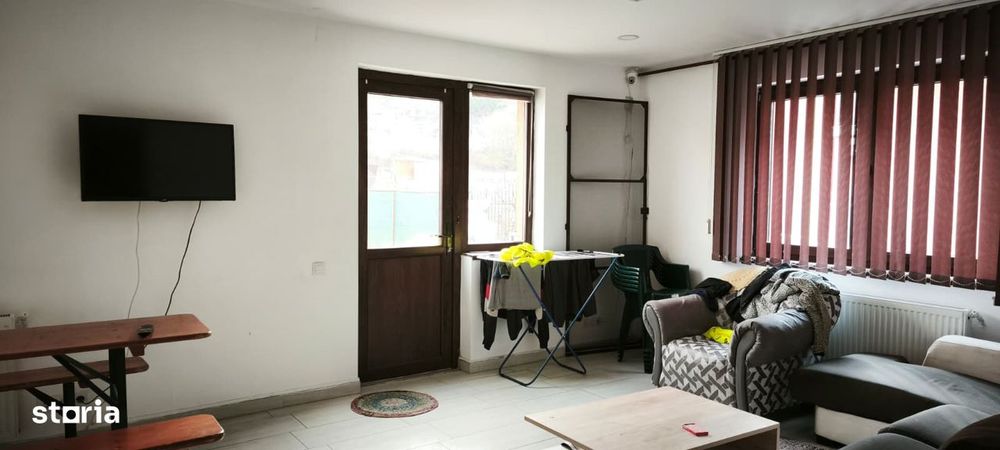 De inchiriat casa cu 6 camere in Cristesti