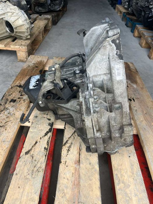 Скоростна Кутия NISSAN QASHQAI 1.6 I 07г.-Ръчна 6ск.