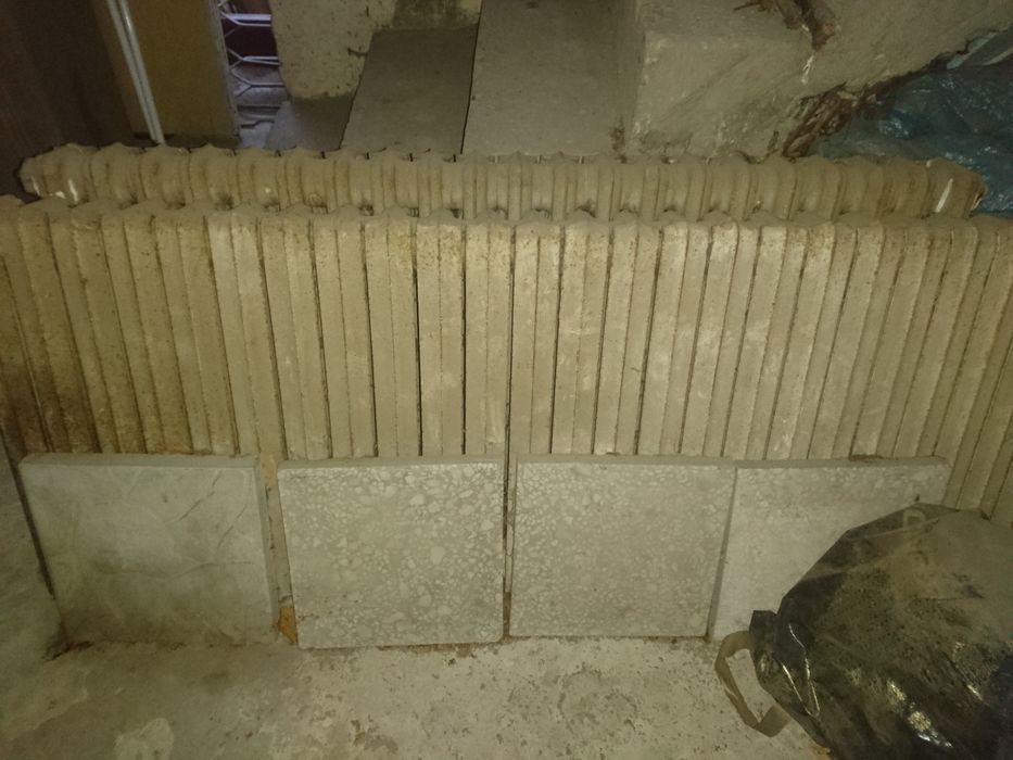 Три  бр., чугунени радиатори 150 лв., общо