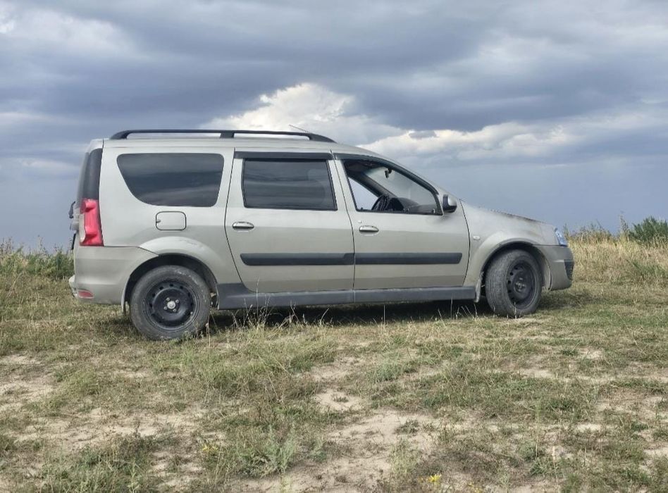 Продам ларгус 2014