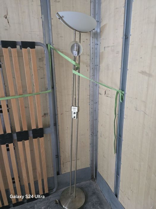 Нощна лампа със стойка