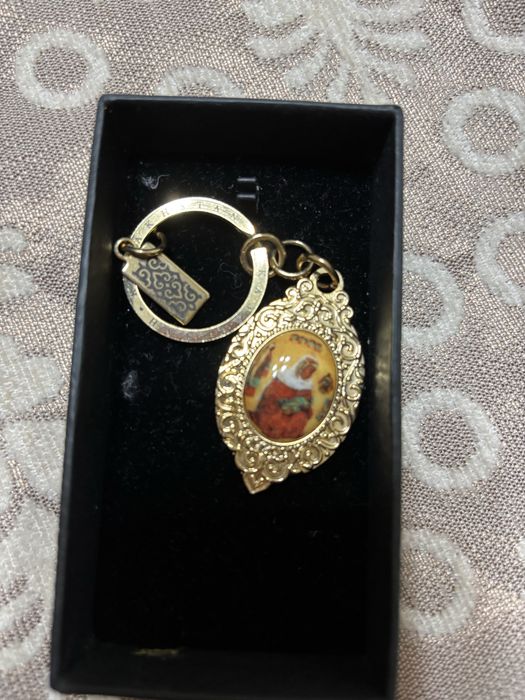 Продам брелок Empire новый