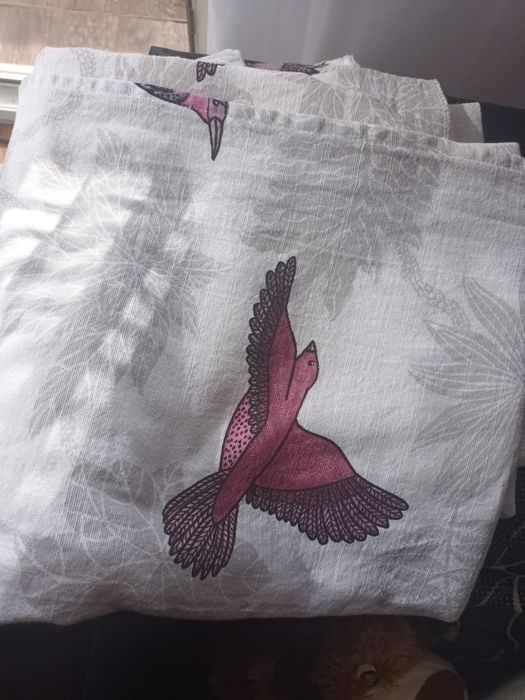 Продавам пердета