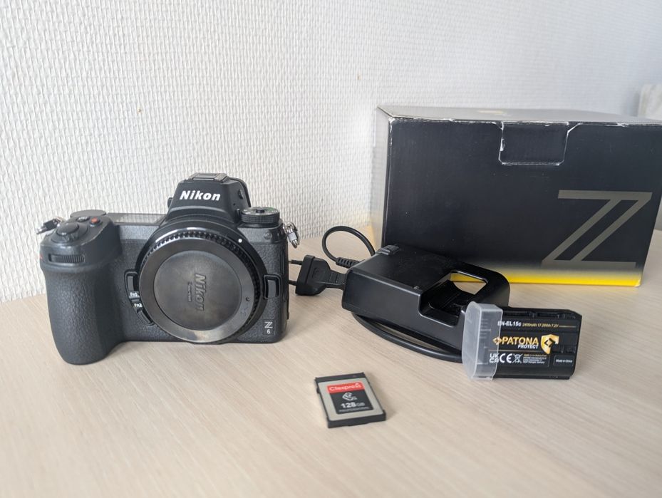 Nikon z6 - 21000 declanșări - 2 baterii Patona